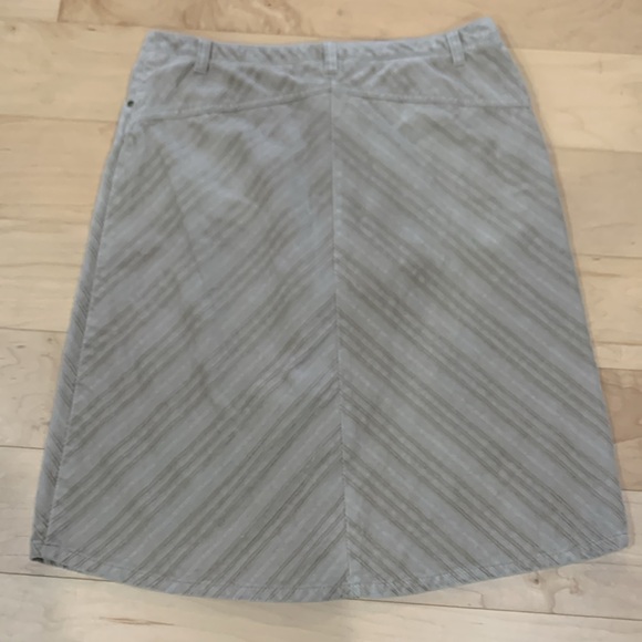 Tommy Hilfiger vintage corduroy skirt - Picture 4 of 5
